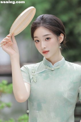 [YITUYU艺图语]2025.12.08 烟雨入江南 不爱吃葱的rhhhhh[42P373M]