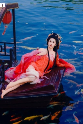 [YITUYU艺图语]2026.03.17 浮光映锦鲤，万事皆如意。 富婆[23P508M]