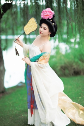 [YITUYU艺图语]2025.10.22 仿古画汉服拍摄 青城一玲[15P254M]