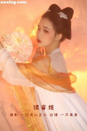 [YITUYU艺图语]2022.09.02 银睿姬 一只高高[31P322M]