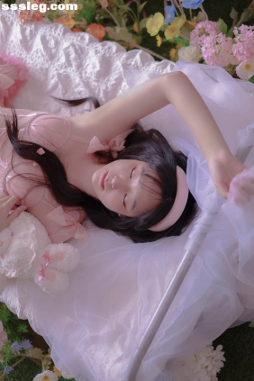 [YITUYU艺图语]2026.01.09 鲜花与少女 尤哩[10P217M]