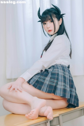 霜月shimo 隣のサキュバス霜月さん[123P+1V362M]