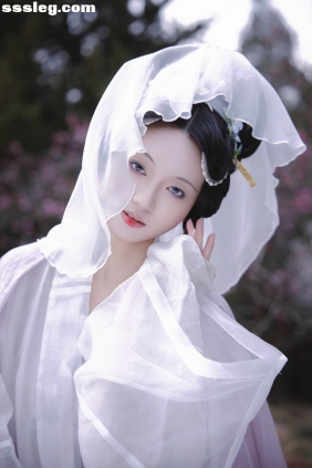 [YITUYU艺图语]2025.12.06 倚东风一笑嫣然 观湳[9P110M]