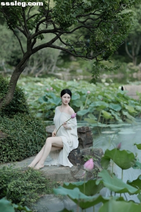 [YITUYU艺图语]2025.09.28 潮湿的夏天 诗诗kiki[10P81M]
