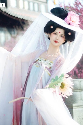 [YITUYU艺图语]2026.02.25 唐贵妃赏梅 微微不微辣[12P212M]