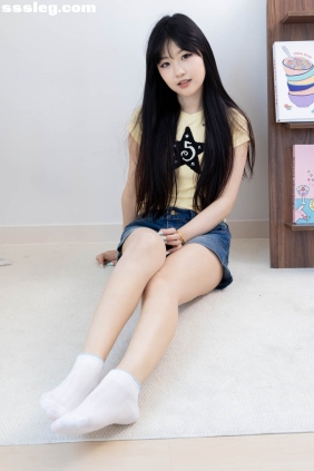 物恋传媒 No.2749 云朵 白棉袜[155P+1V3.27G]